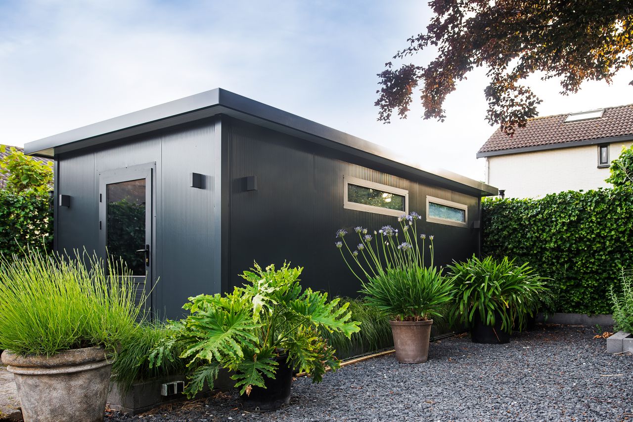 Isoblox veranda staat als een huis. Vochtvrije onderhoudsarme veranda of berging.